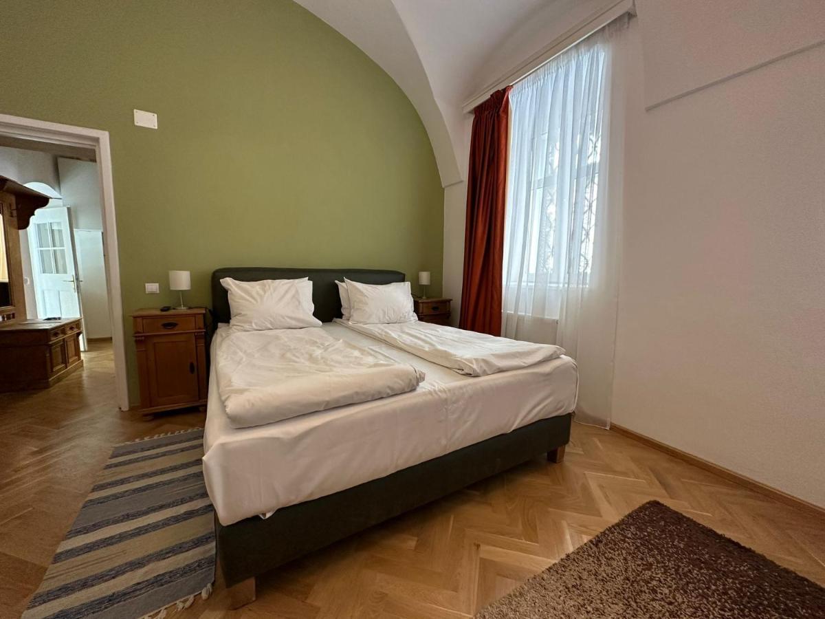 Апартаменты Filek House Сибиу Экстерьер фото